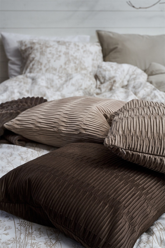 Tess Kuddfodral Sammet Creme