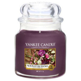 Yankee Candle Doftljus Yankee Candle Moonlit Blossoms Medium